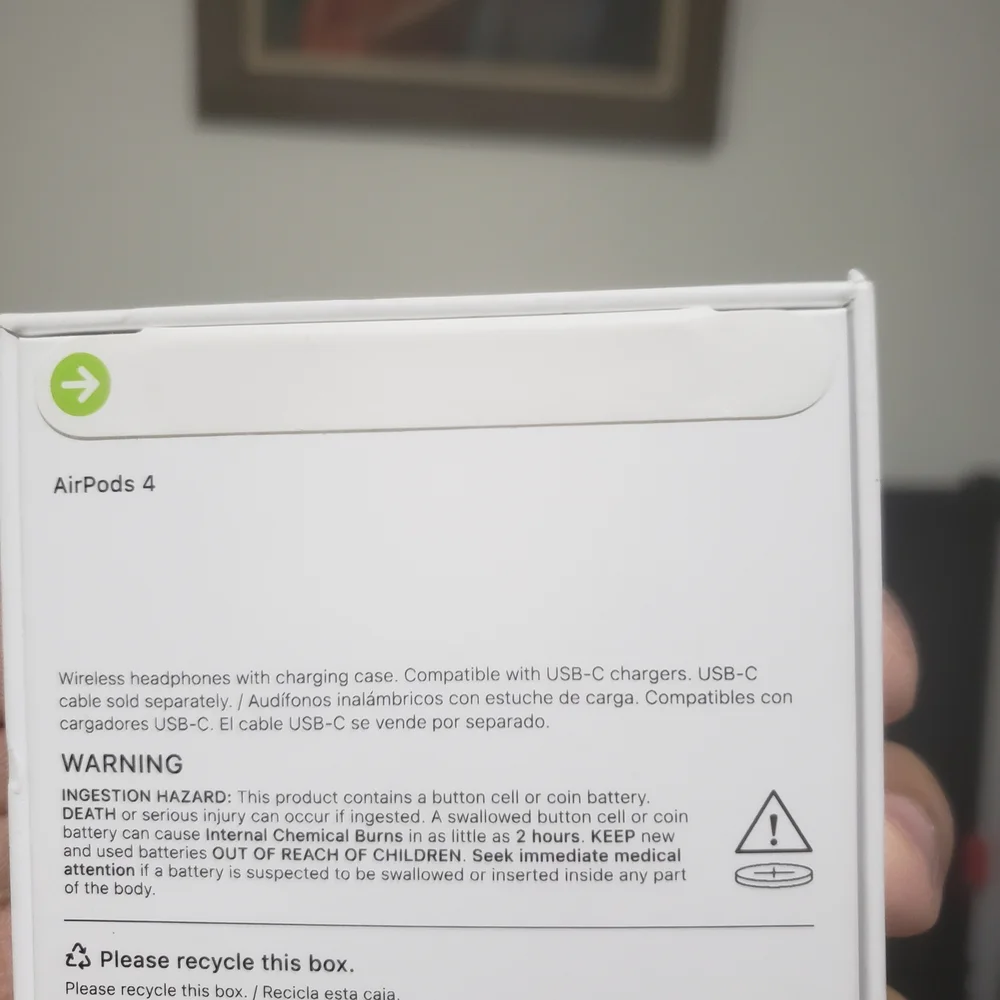 Apple White Wireless Earbuds Box Art